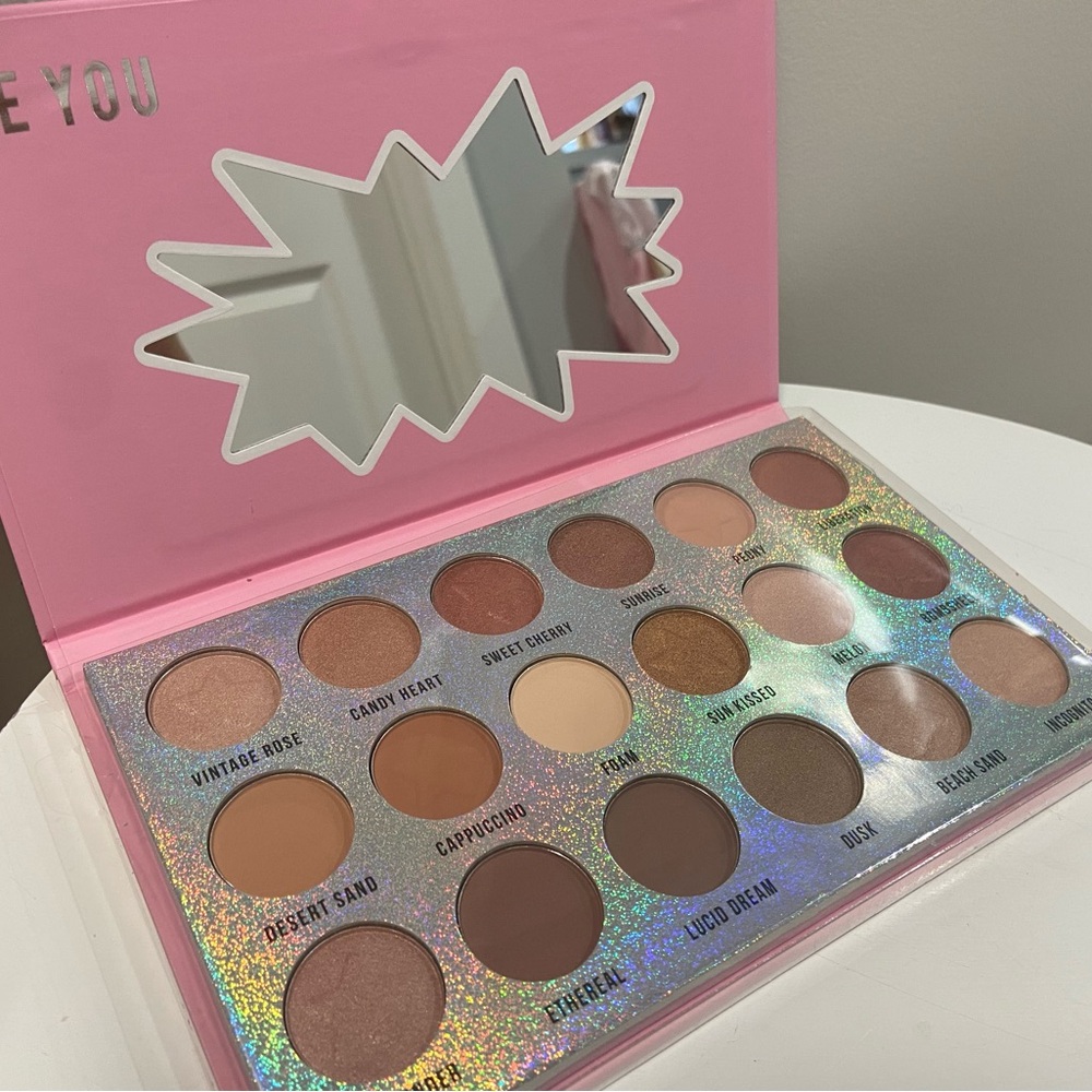 ⭐️New⭐️Glitter Glam Neutrals Bold Eyeshadow Palette Beauty Concept 18colours